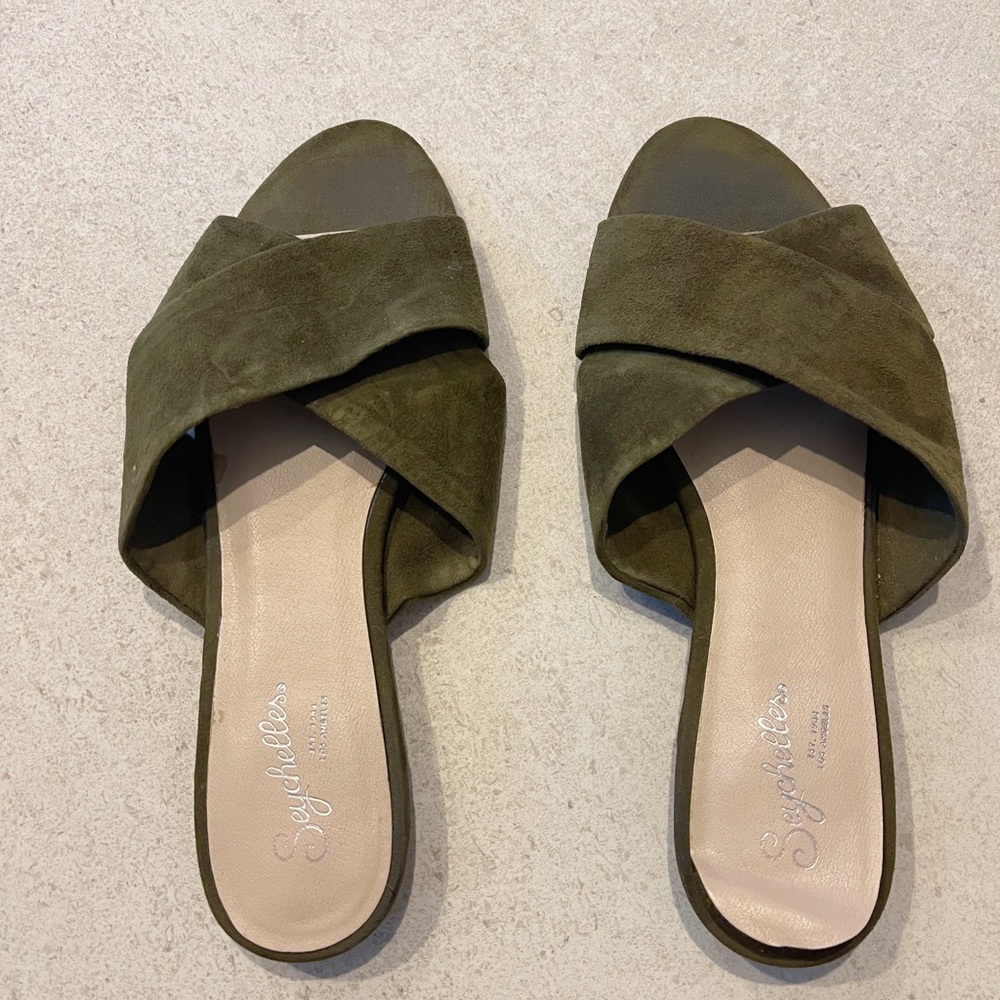 Seychelles Suede Green Strapped Sandals